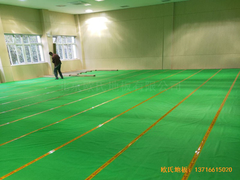 上海丰庄西路绿地小学舞台体育地板施工案例1