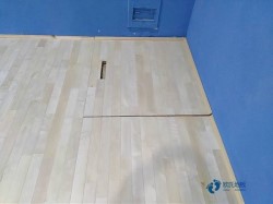 �����˶�����ľ�ذ�Ϻõ�