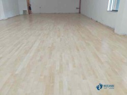 20���˶�ľ�ذ��ĸ����ӽϻ���